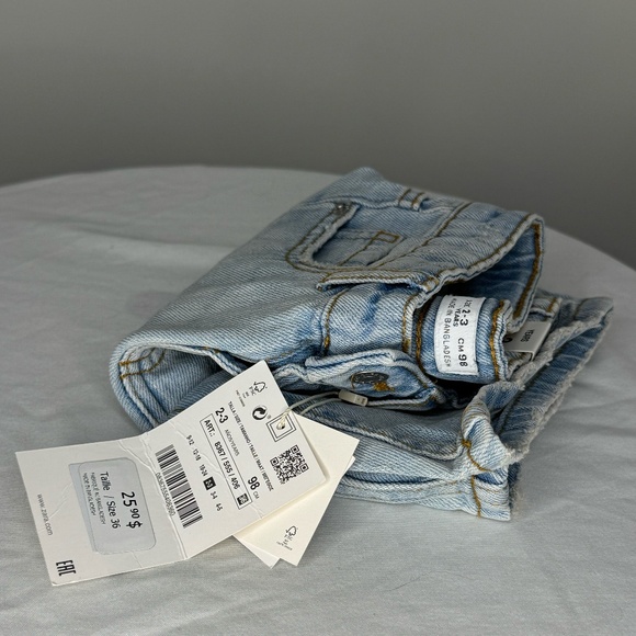 NWT Zara Kids "The Skater Short" Light Wash Denim - Size 2-3 - Picture 6 of 8